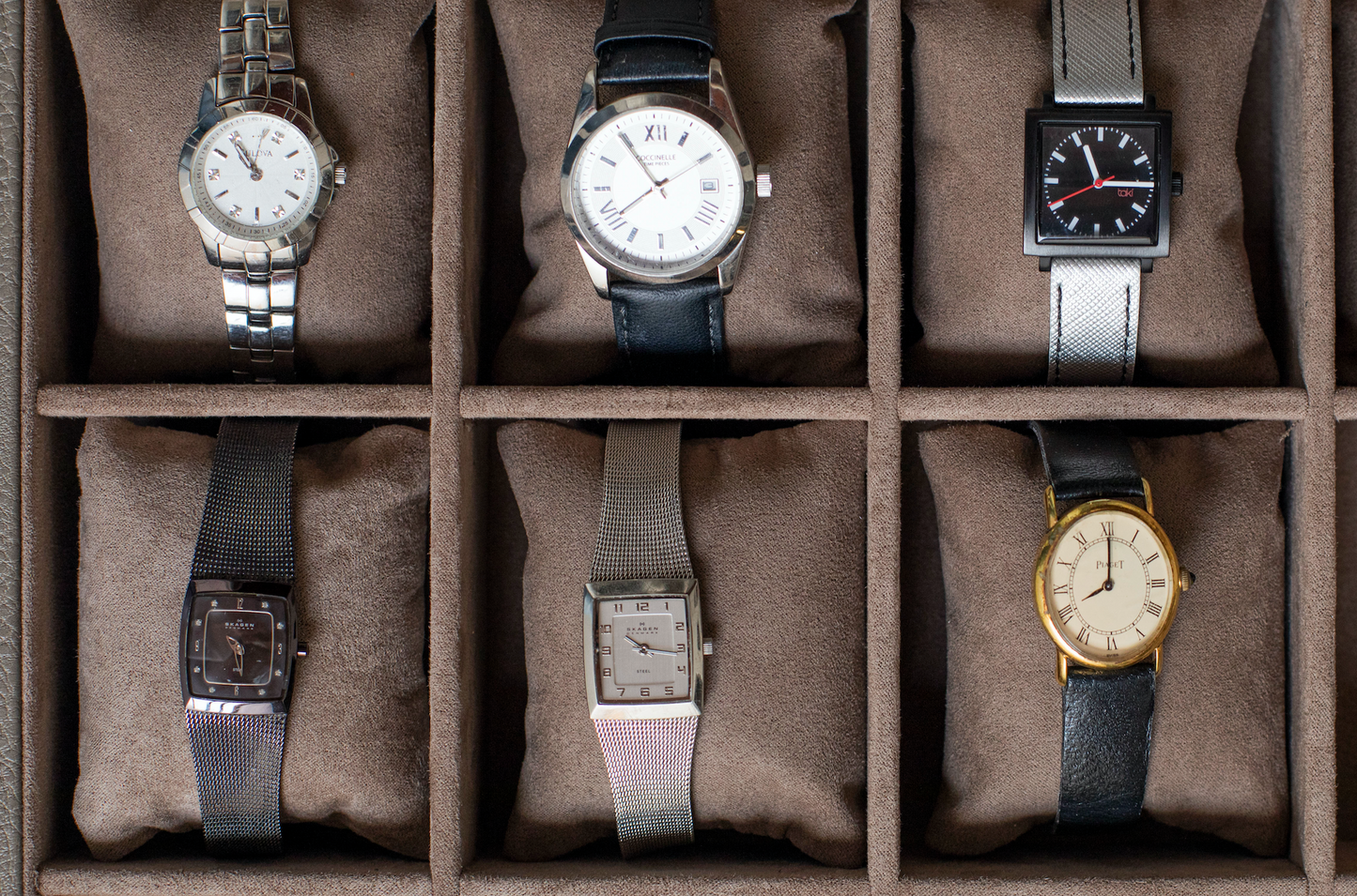Relojera 9 relojes en piel